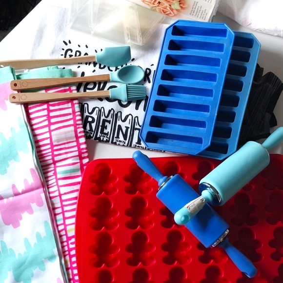 Kids Baking Cooking Family Fun Time Bundle Set New - Picture 1 of 6